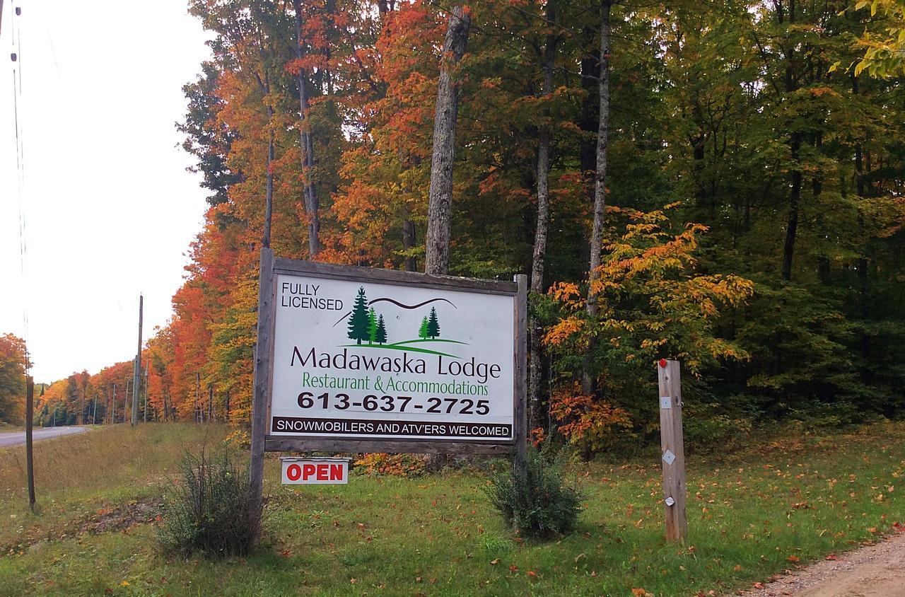 Madawaska Lodge Extérieur photo