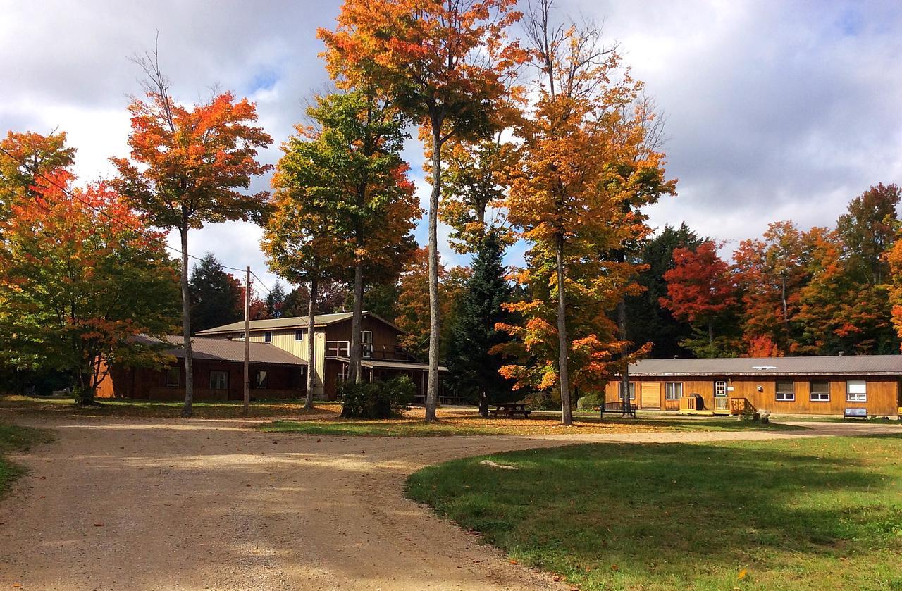 Madawaska Lodge Extérieur photo