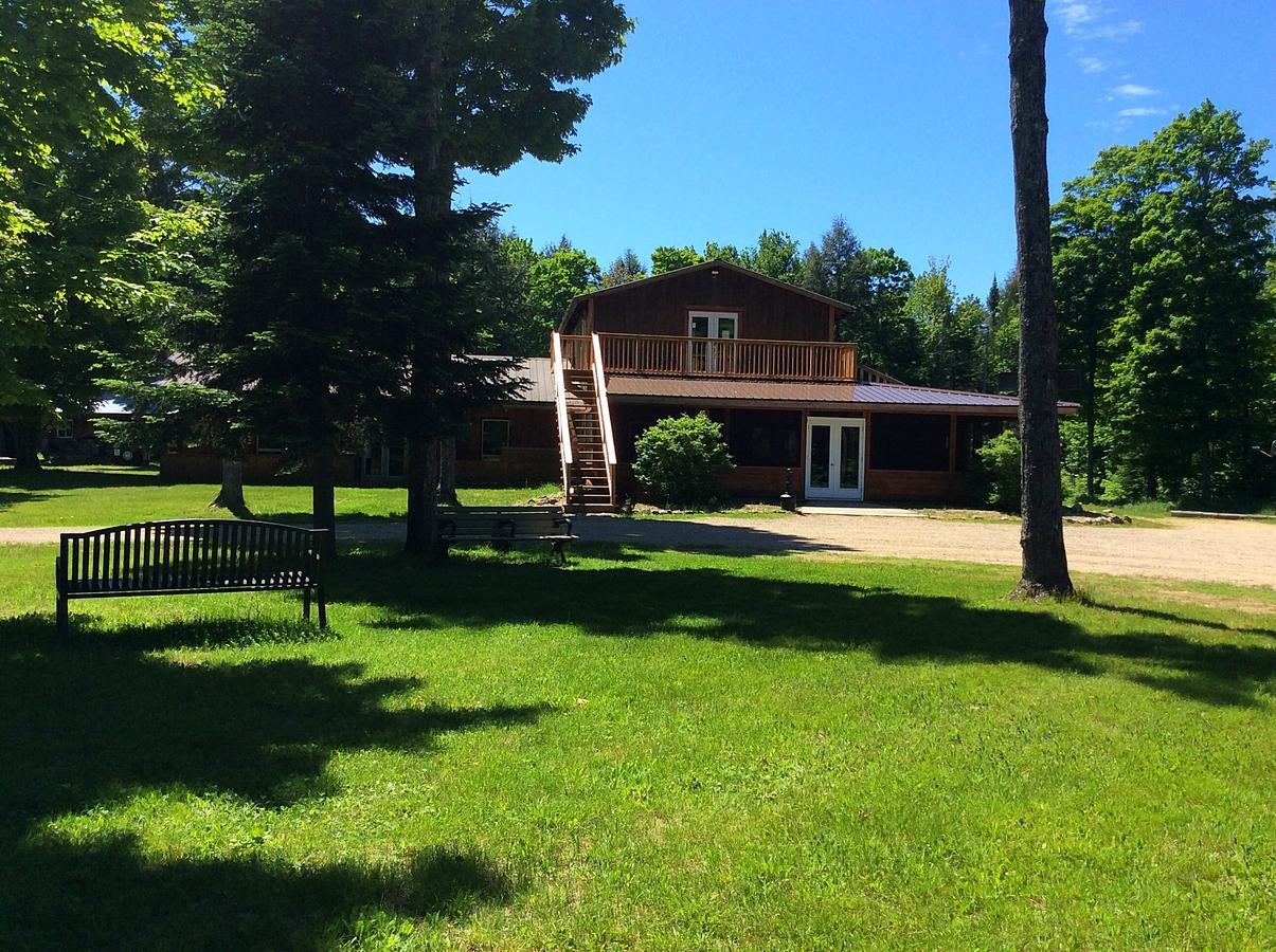 Madawaska Lodge Extérieur photo